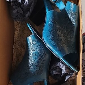 Roper wedges size 9 turquoise